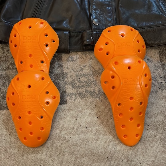 !SOLD! Belstaff Calf Leather Motorcycle Jacket with Removable Protective Armor - Picture 15 of 16